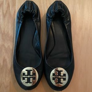 Classic Torchy Burch flats